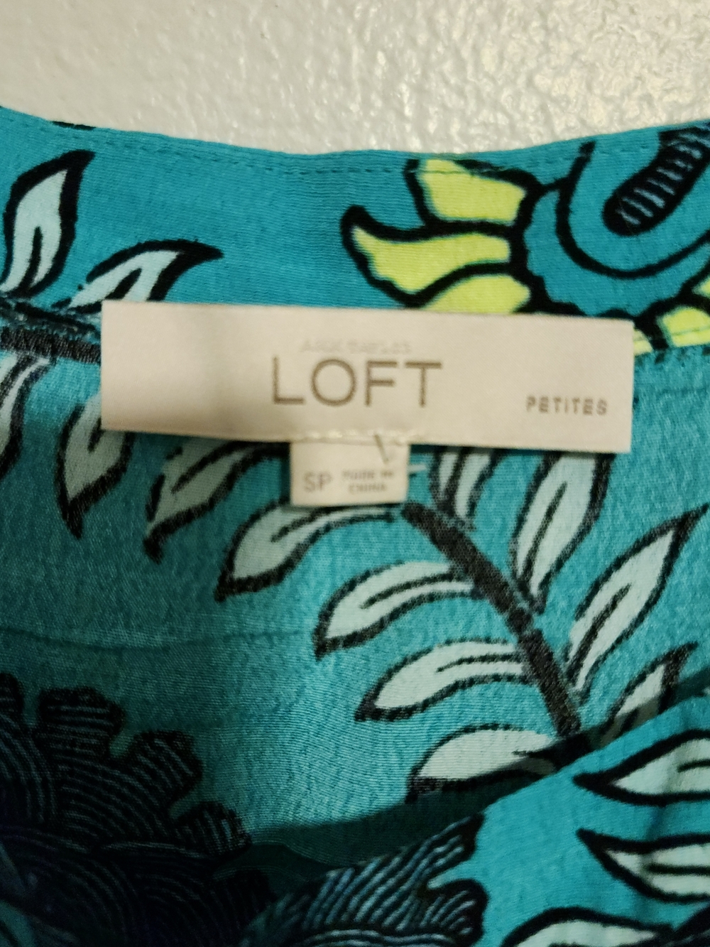LOFT Petite Teal Floral Tiered Camisole Top, Size SP, Lightweight Summer Tank - Picture 9 of 12